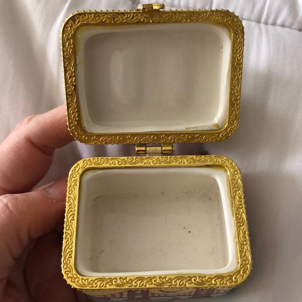 COPY - San Francisco beautifully painted keepsake box - Picture 5 of 5